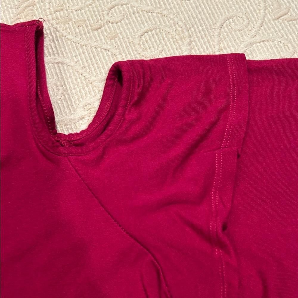 Elle Cold-Shoulder Top in Deep Raspberry - Picture 3 of 5